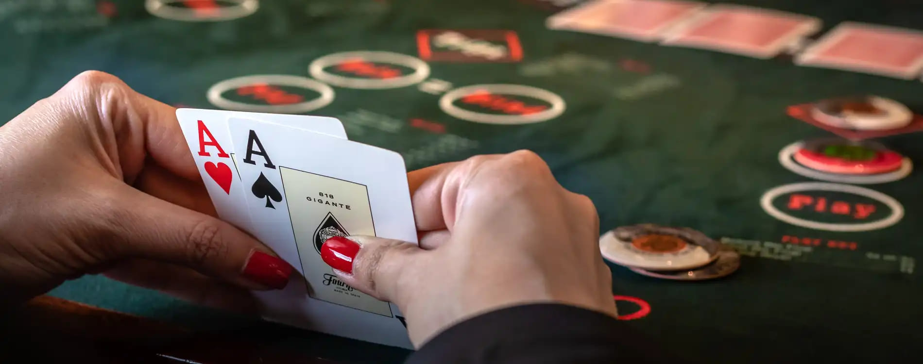 nomad-live-poker